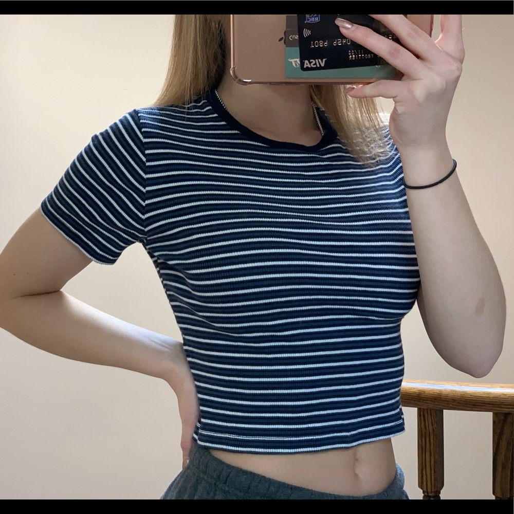 Brandy Melville t-shirt